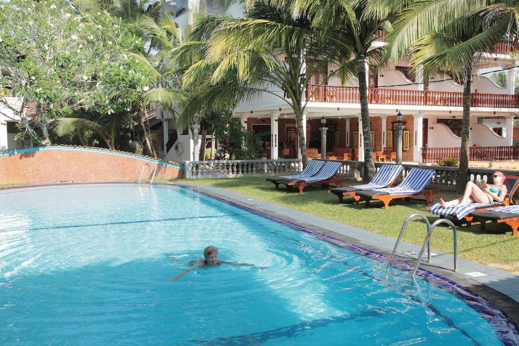 Wunderbar Beach Hotel Bentota Exterior photo